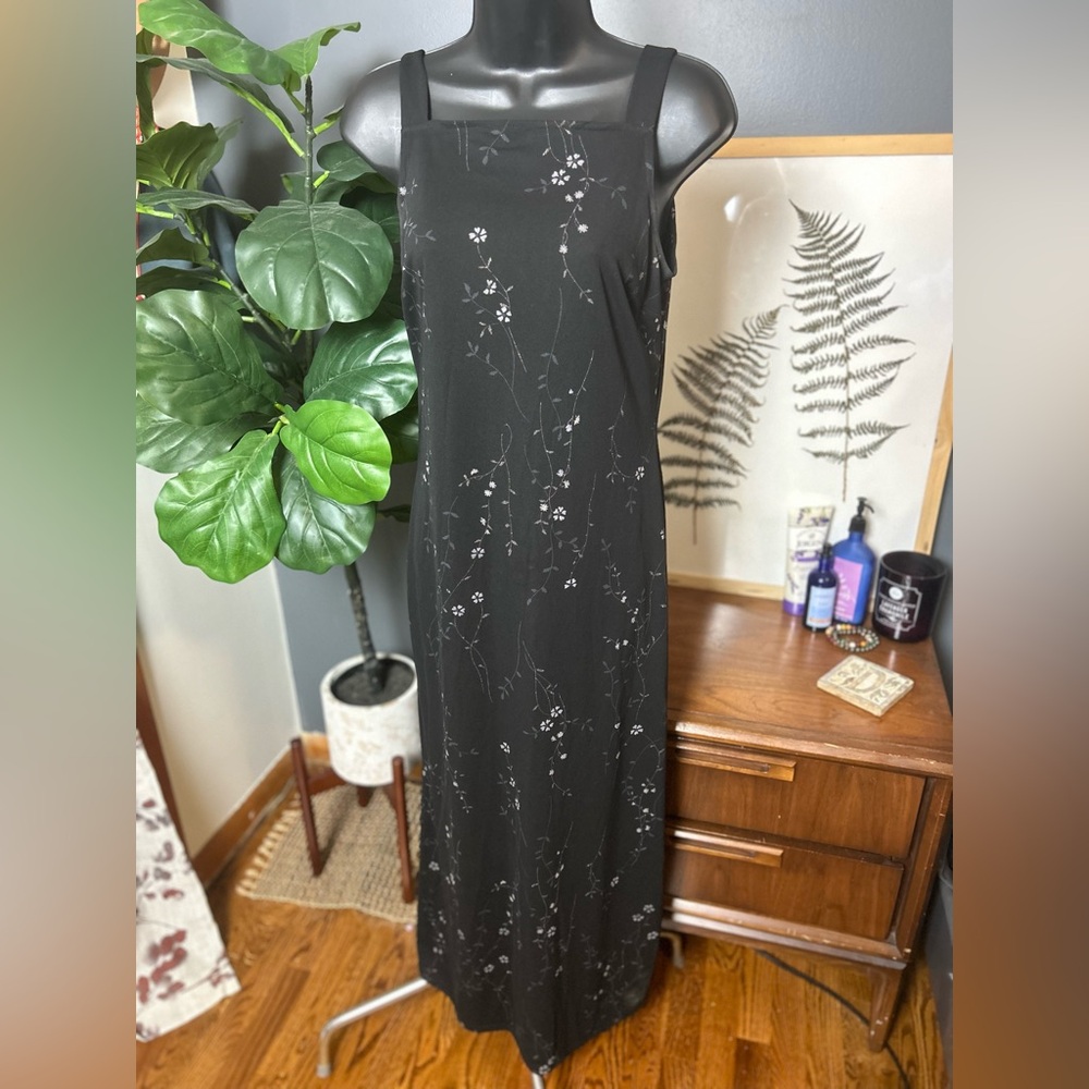 Breaking Loose 2000s Y2K Vintage Floral Dress